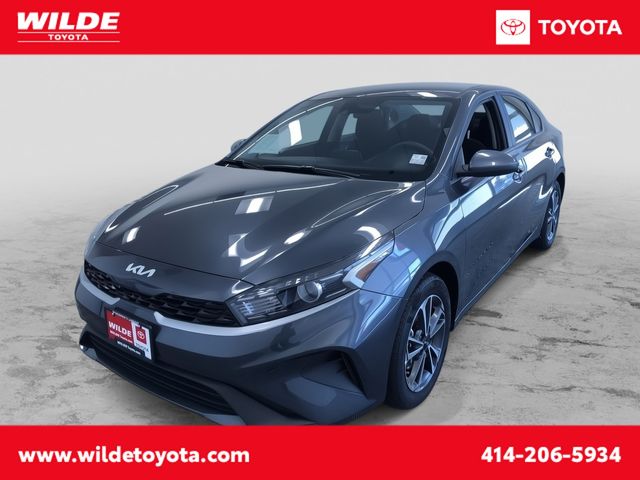 Vehicle image 2 of 37