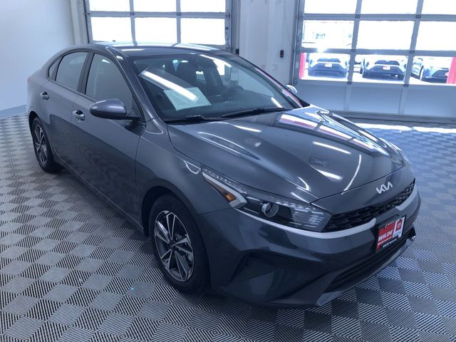 Vehicle image 5 of 37