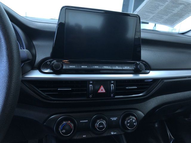 Vehicle image 31 of 37
