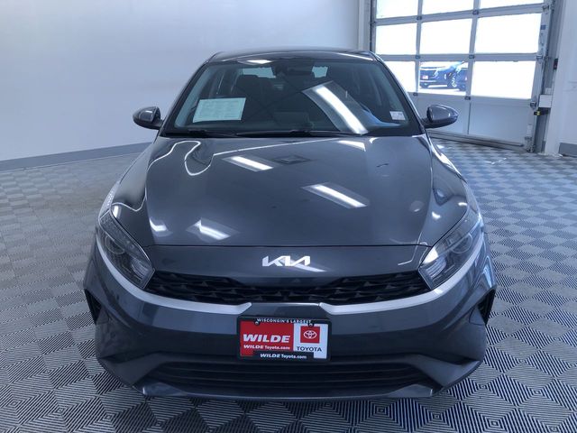 Vehicle image 4 of 37