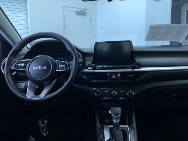 Vehicle image 21 of 37