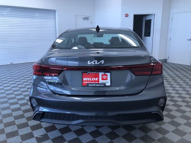 Vehicle image 12 of 37