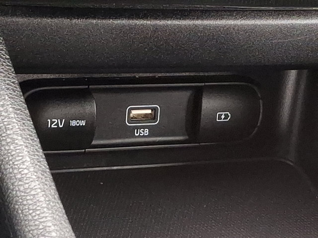 Vehicle image 23 of 30