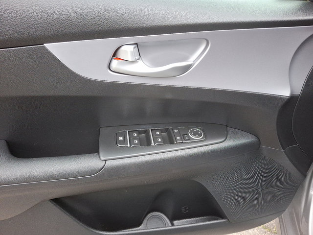 Vehicle image 12 of 30