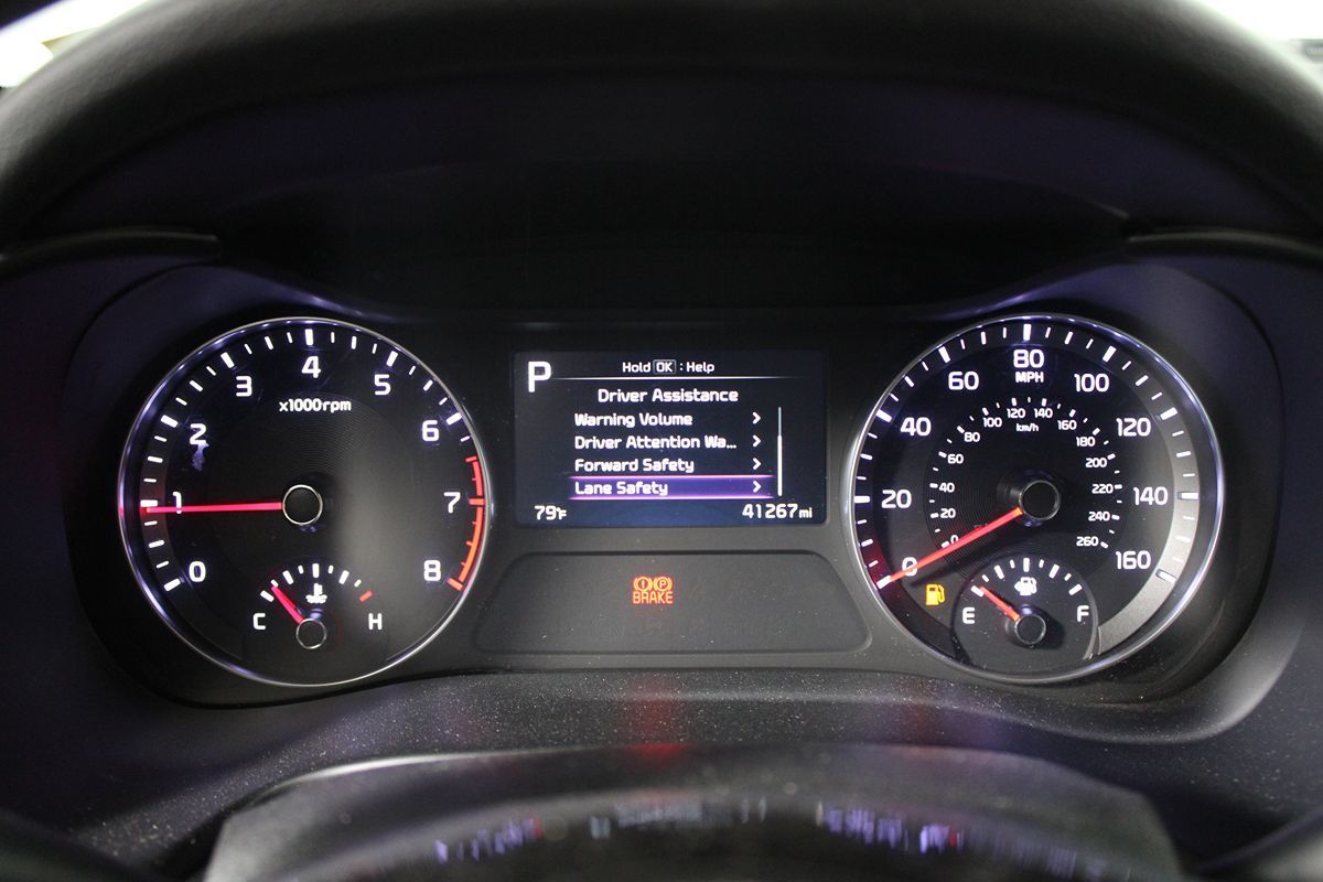 2024 Kia Forte LXS Image 20 of 32