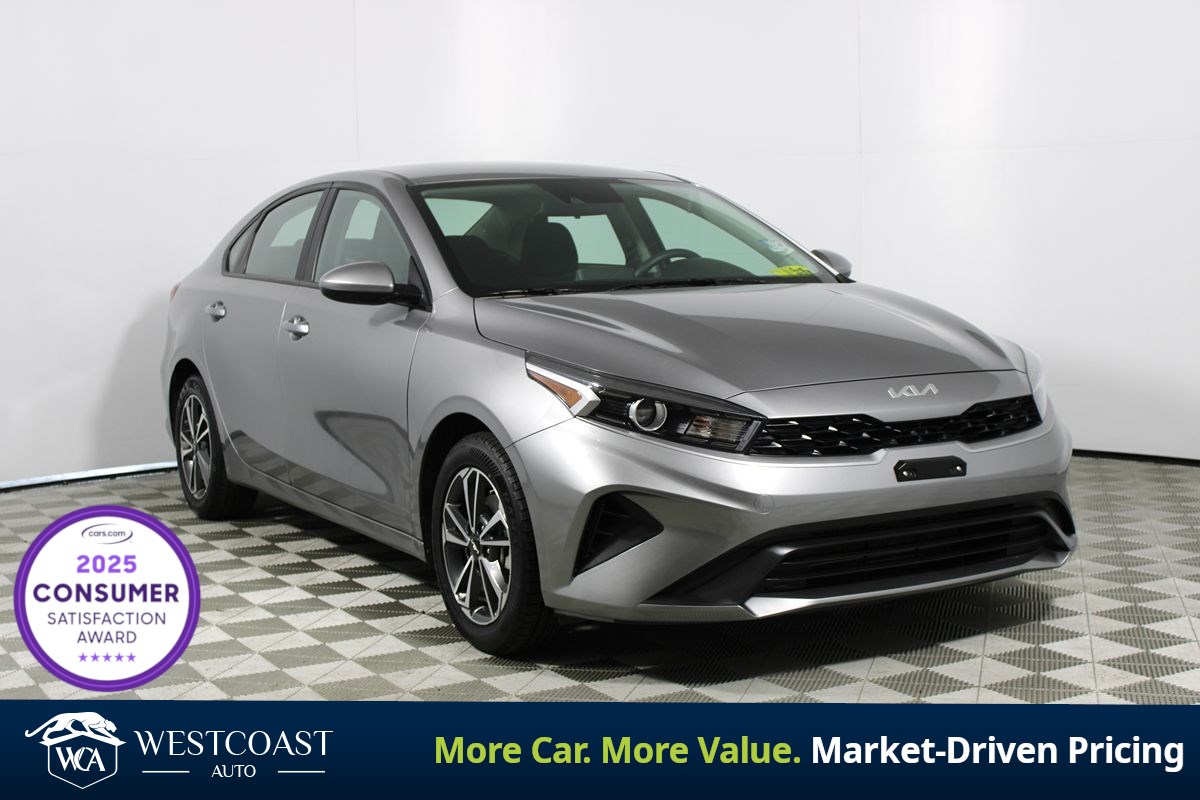 2024 Kia Forte LXS Image 1 of 32