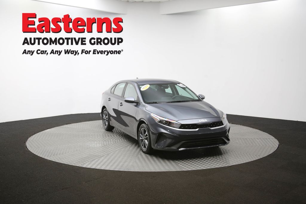 2024 Kia Forte LXS Image 10 of 63