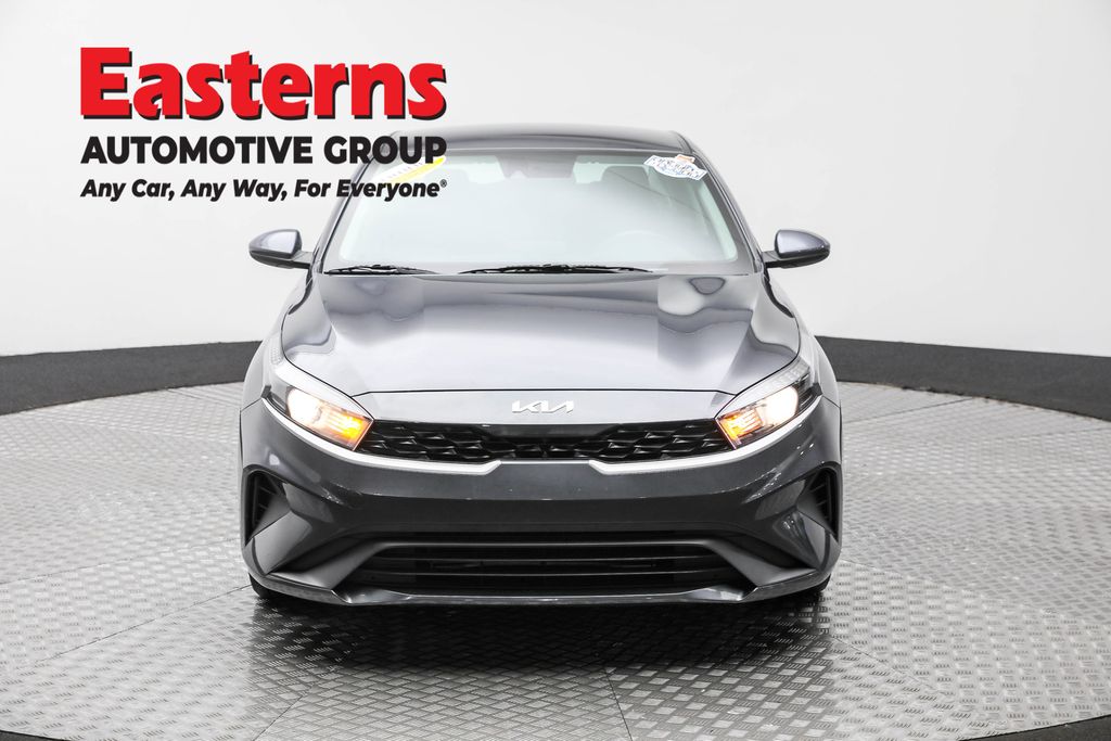 2024 Kia Forte LXS Image 8 of 63