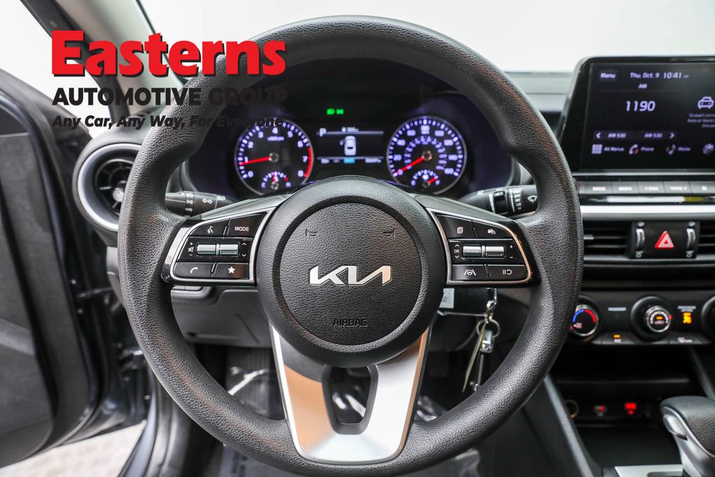 2024 Kia Forte LXS Image 47 of 63