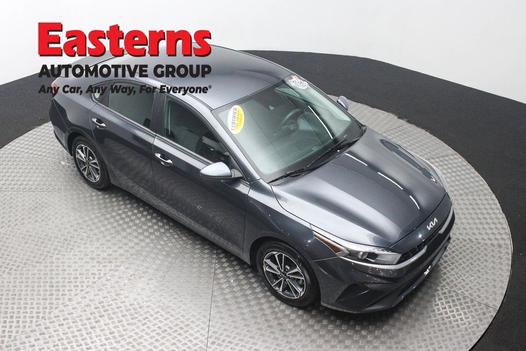 2024 Kia Forte LXS Image 14 of 63