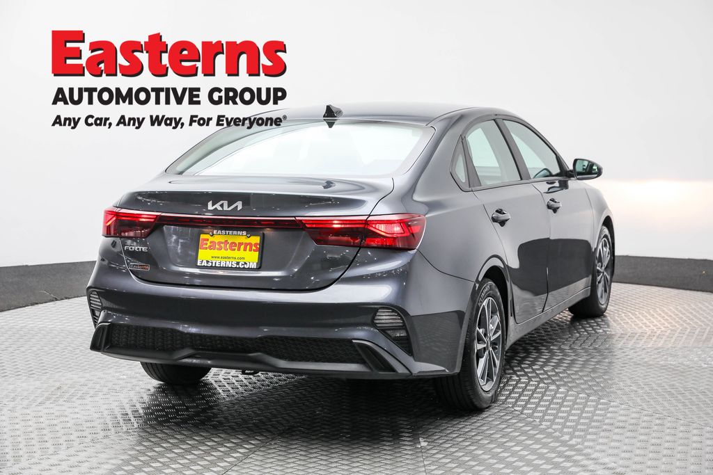 2024 Kia Forte LXS Image 25 of 63