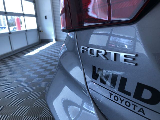 Vehicle image 19 of 38