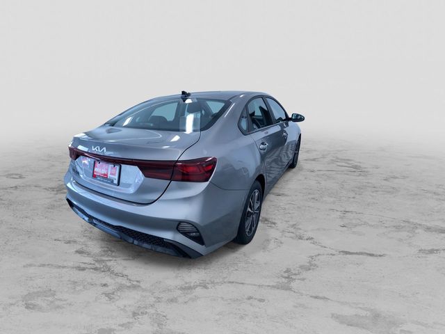 Vehicle image 9 of 38