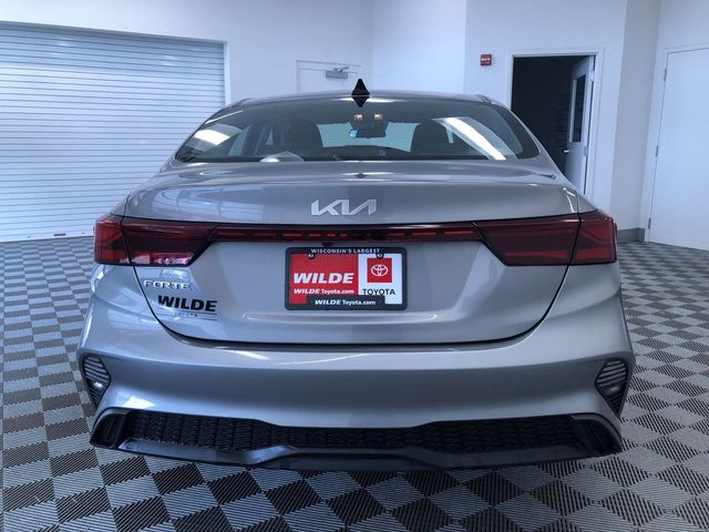 Vehicle image 12 of 38
