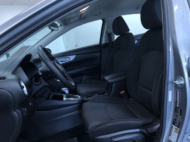 Vehicle image 22 of 38