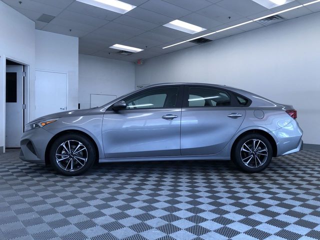 Vehicle image 15 of 38