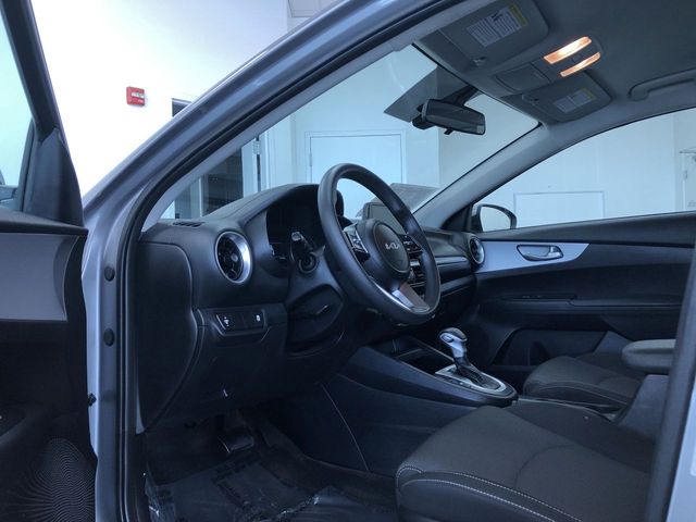 Vehicle image 18 of 38