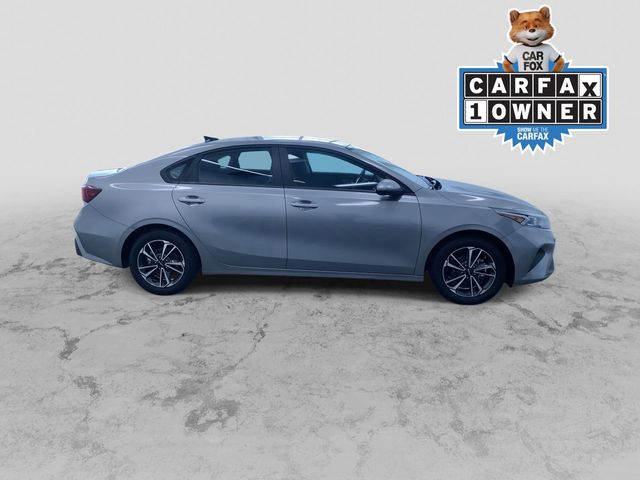 Vehicle image 8 of 38