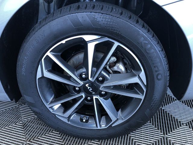 Vehicle image 20 of 38