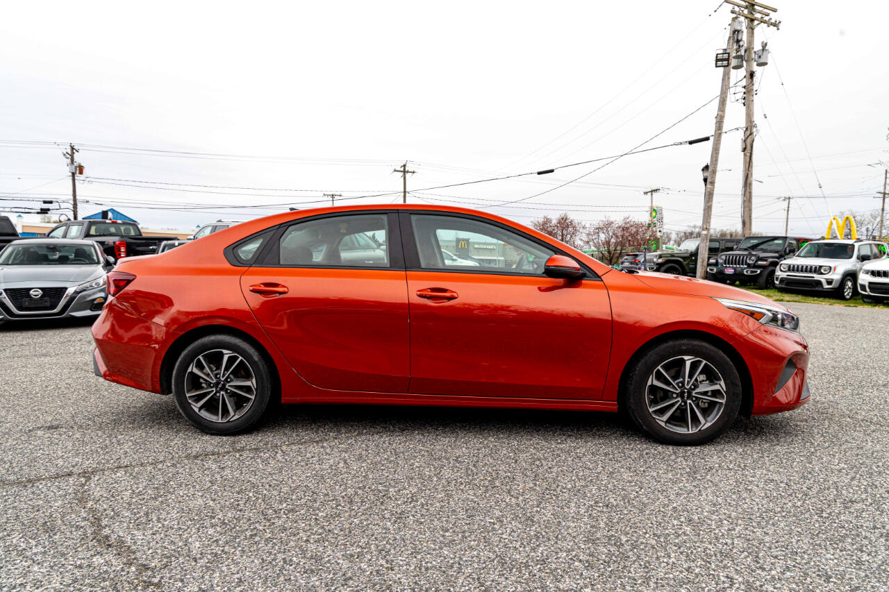 Vehicle image 5 of 24