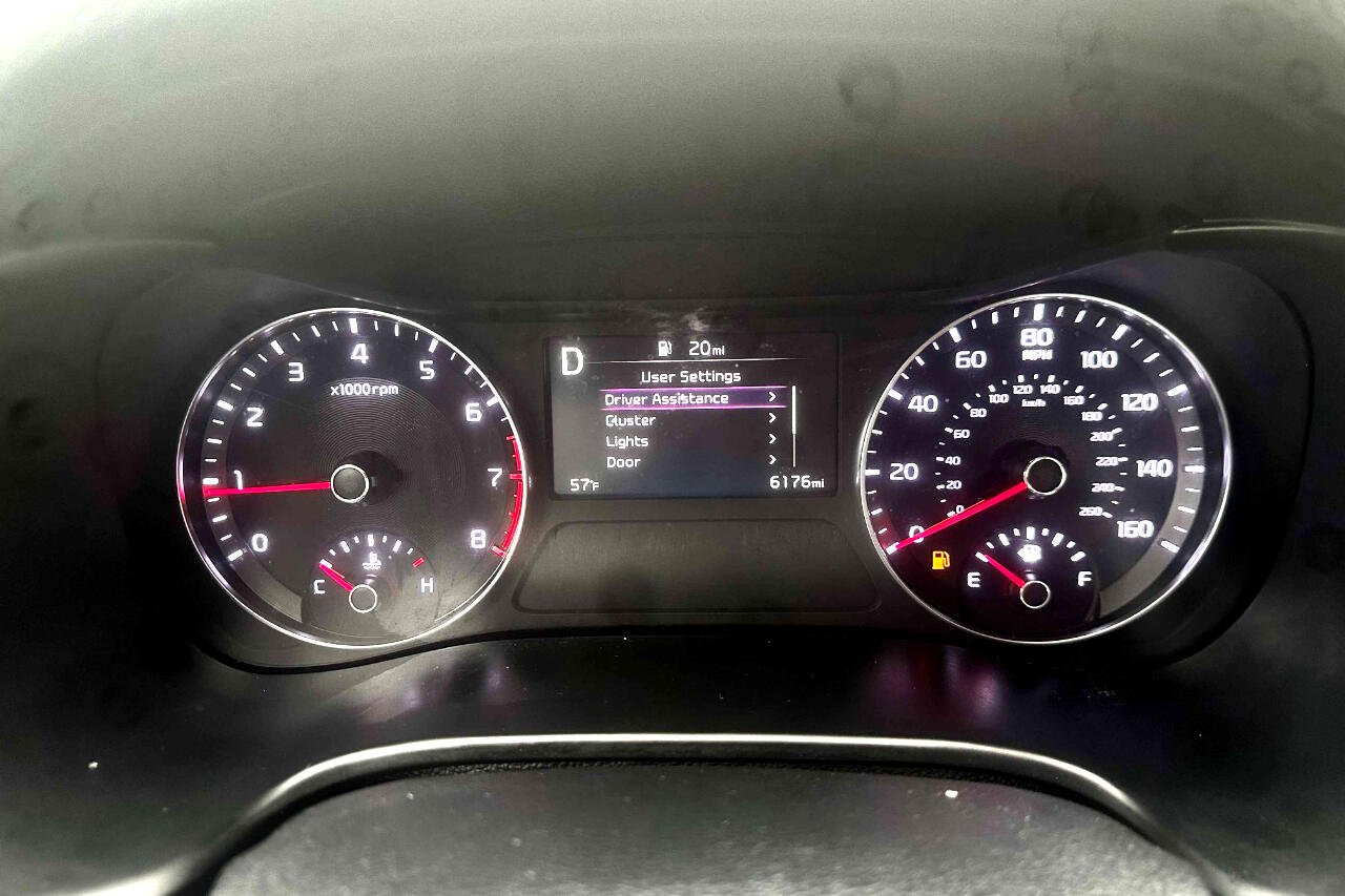 Vehicle image 19 of 24