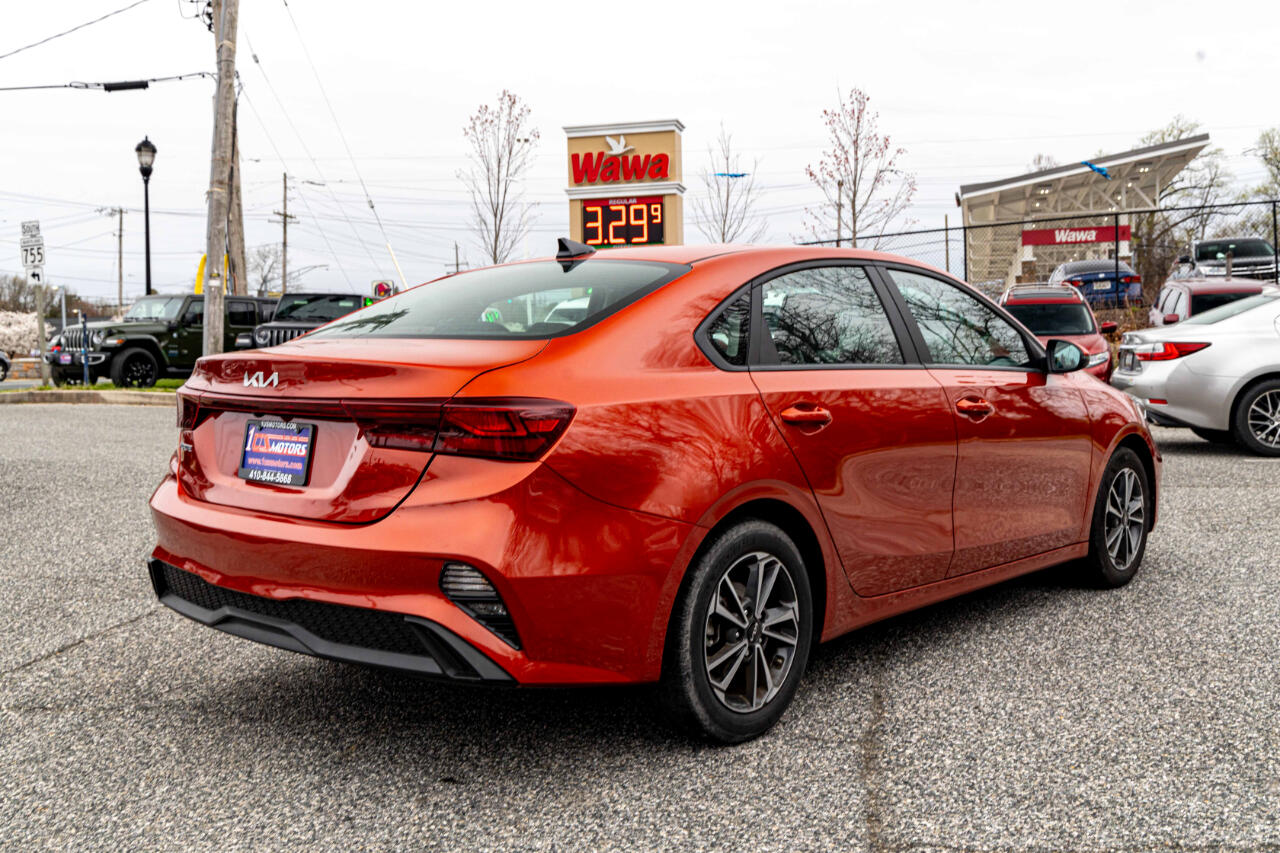 Vehicle image 6 of 24