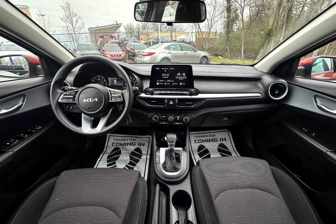 Vehicle image 12 of 24