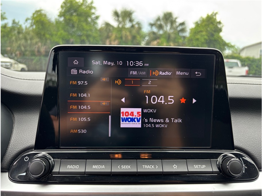 Vehicle image 22 of 32