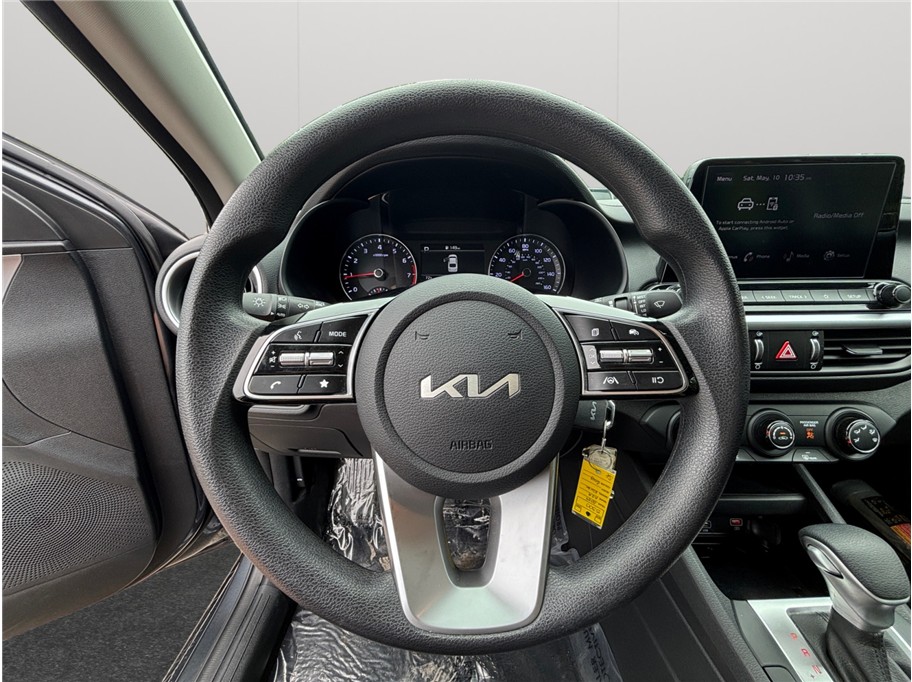 Vehicle image 19 of 32