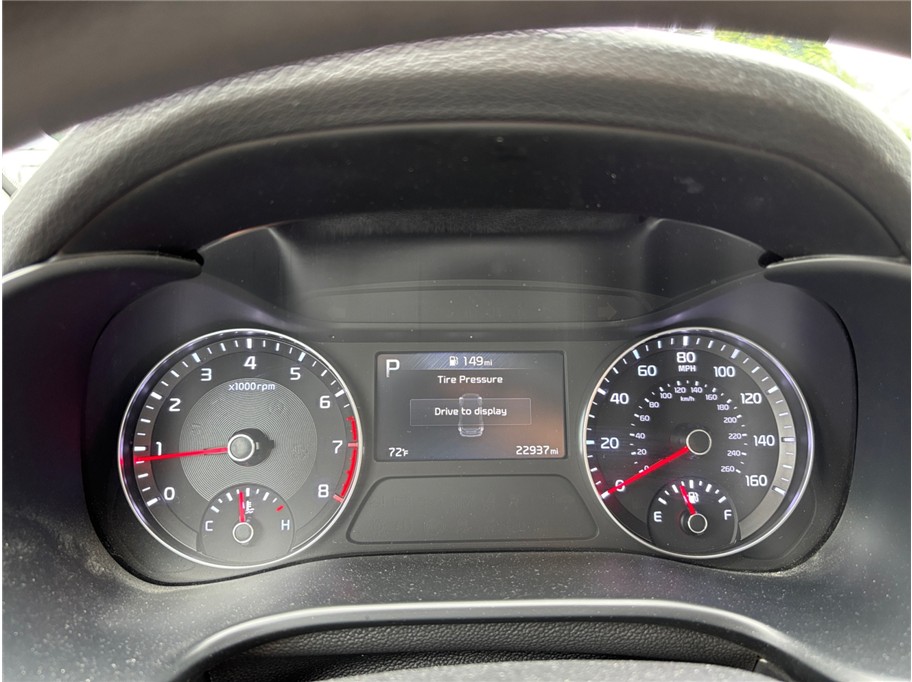 Vehicle image 18 of 32