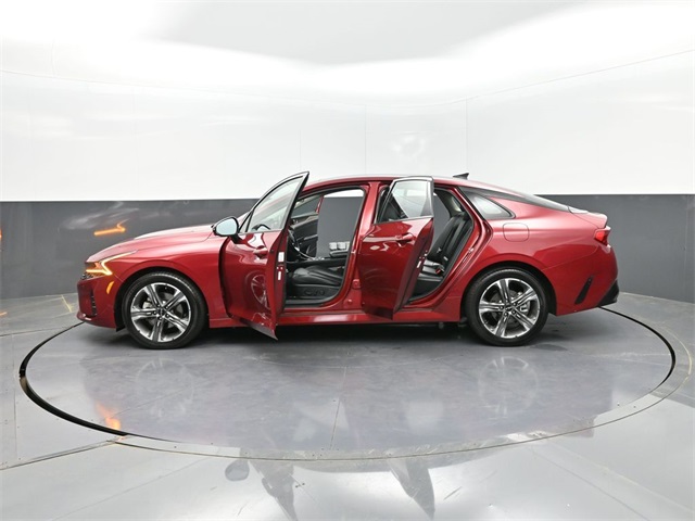 Vehicle image 12 of 26