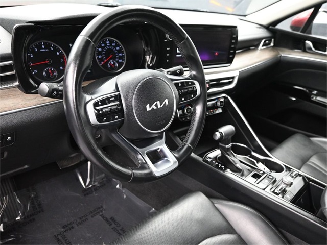 Vehicle image 13 of 26