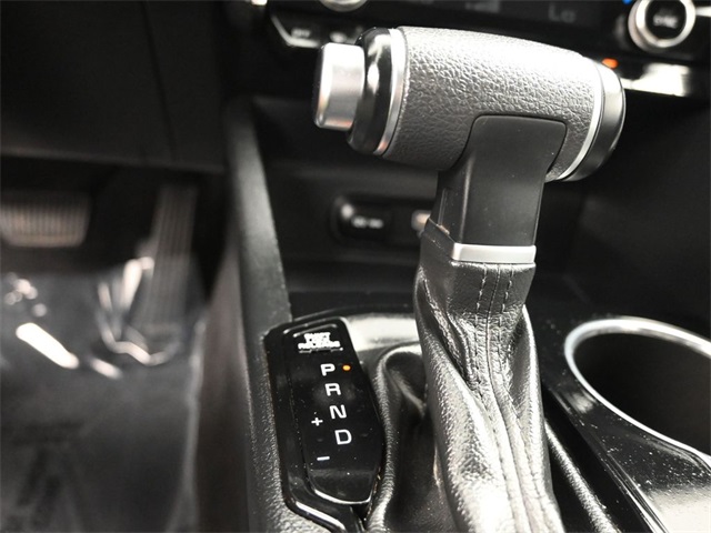 Vehicle image 20 of 26