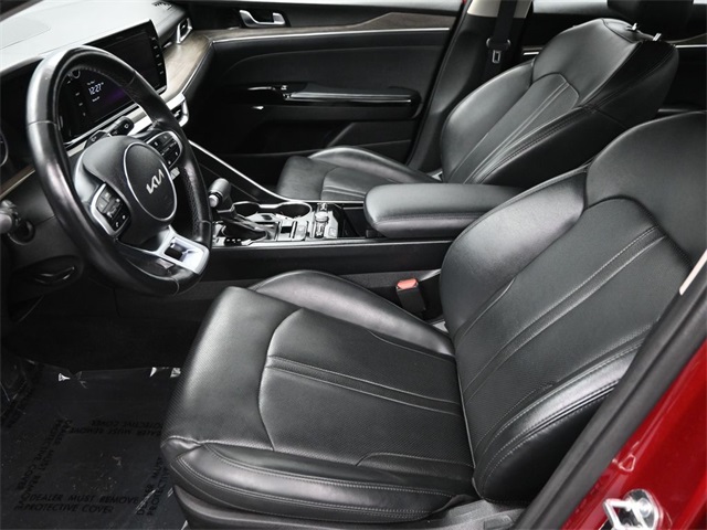 Vehicle image 15 of 26