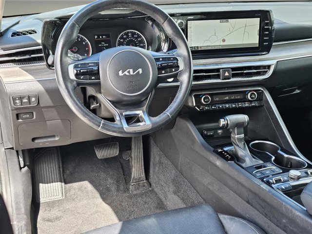 Vehicle image 14 of 34