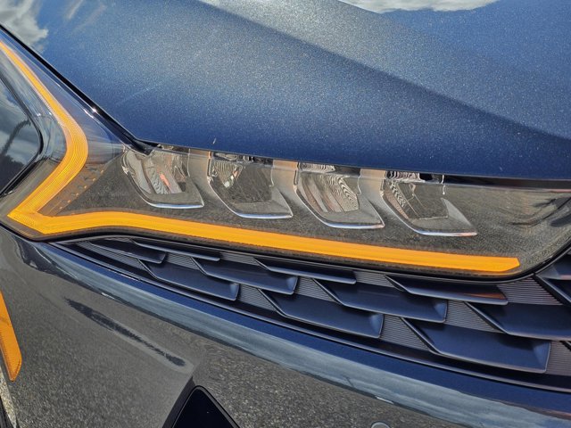 Vehicle image 31 of 34