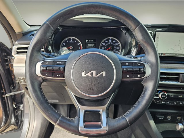 Vehicle image 25 of 34