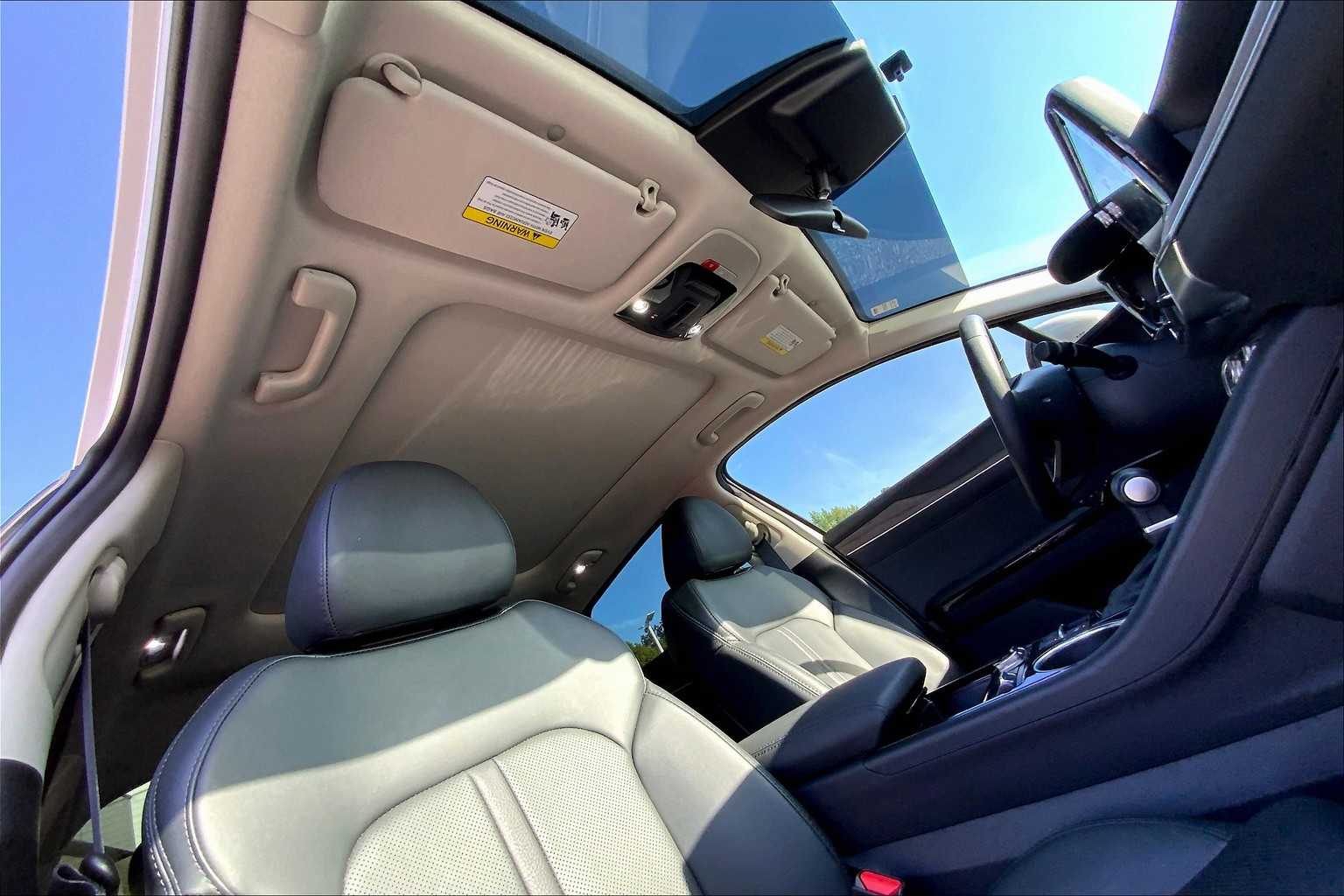 Vehicle image 13 of 31
