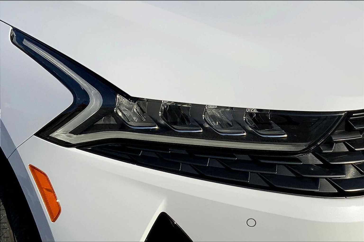 Vehicle image 26 of 31