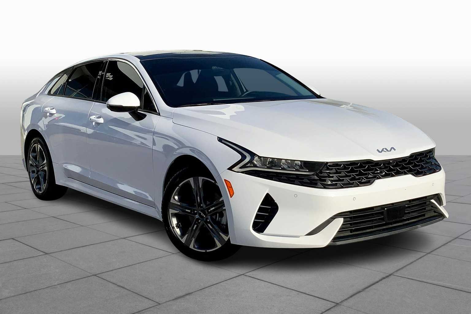 Vehicle image 3 of 31