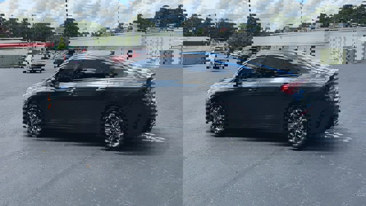 Vehicle image 8 of 35