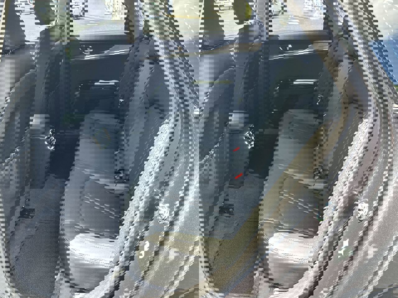 Vehicle image 16 of 35