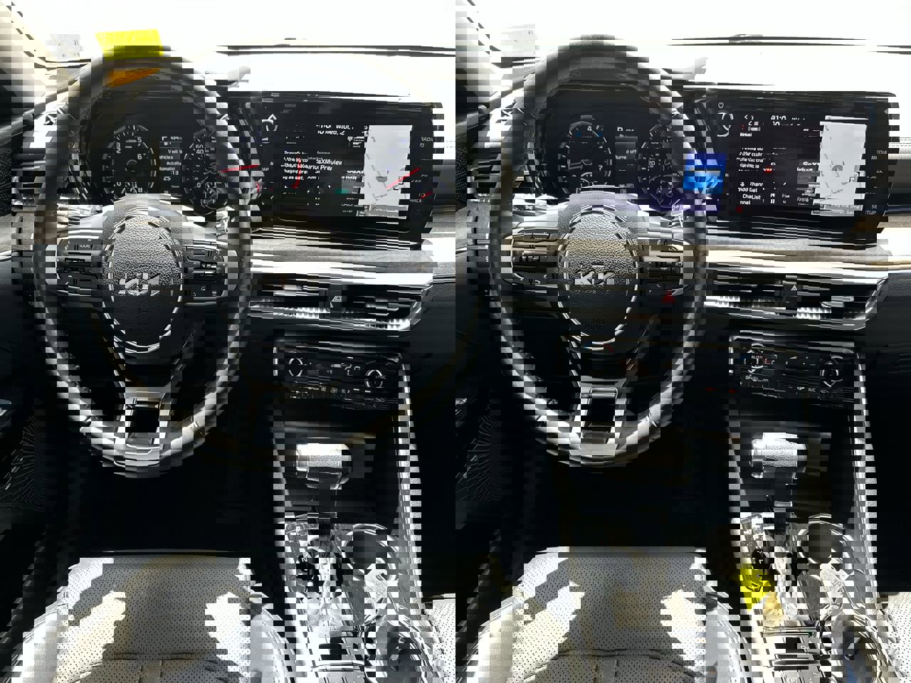 Vehicle image 19 of 35
