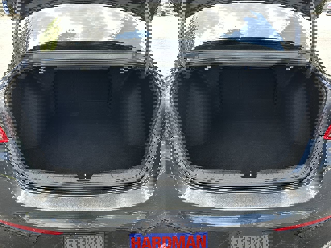 Vehicle image 12 of 35