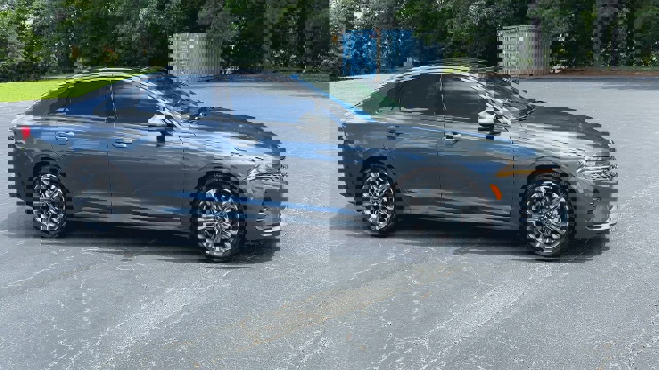 Vehicle image 4 of 35