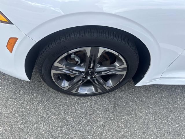 2024 Kia K5 EX Image 9 of 34