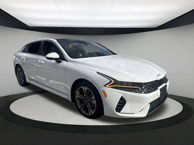 2024 Kia K5 EX Image 3 of 34