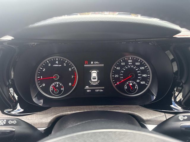 2024 Kia K5 EX Image 18 of 34