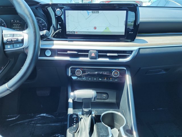 Vehicle image 22 of 27