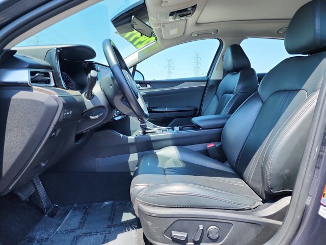Vehicle image 10 of 27